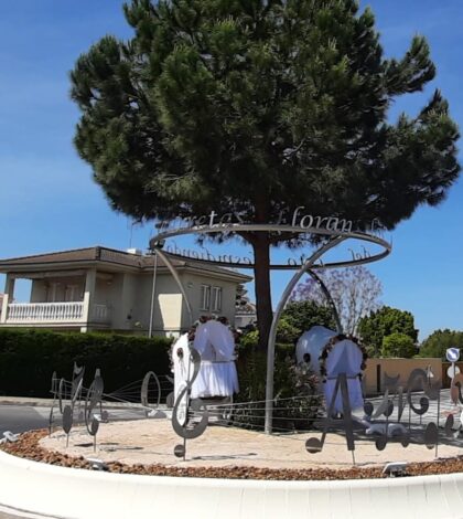 Friends of Gines, they already have a roundabout with their name